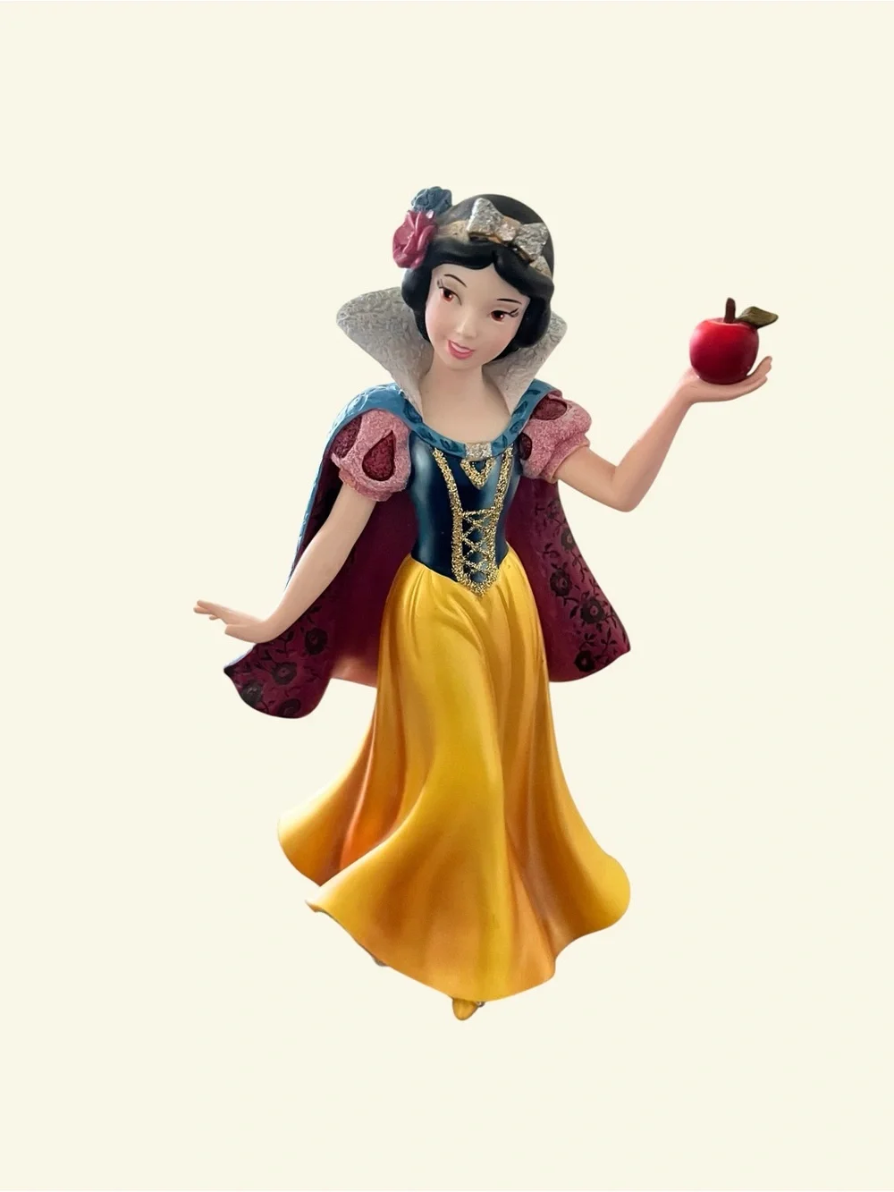 Disney Showcase Couture de Force Snow White Figurine